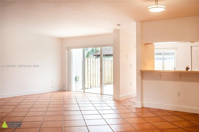 Building Photo - 7523 SW 109th Ave