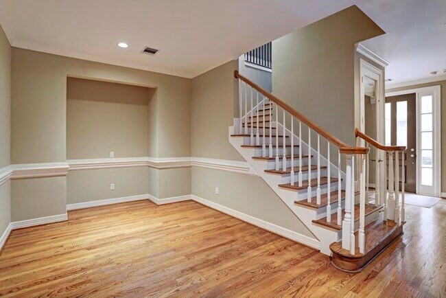 Photo - 516 S Post Oak Ln Unidad 7