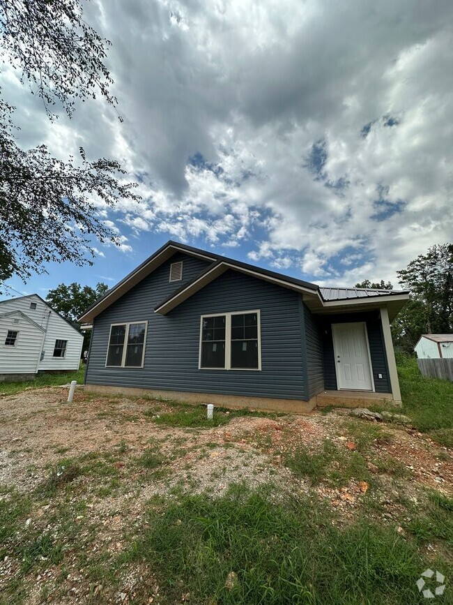 Building Photo - BRAND NEW BUILD!!! 3 Bedroom, 1 Bathroom D... Rental