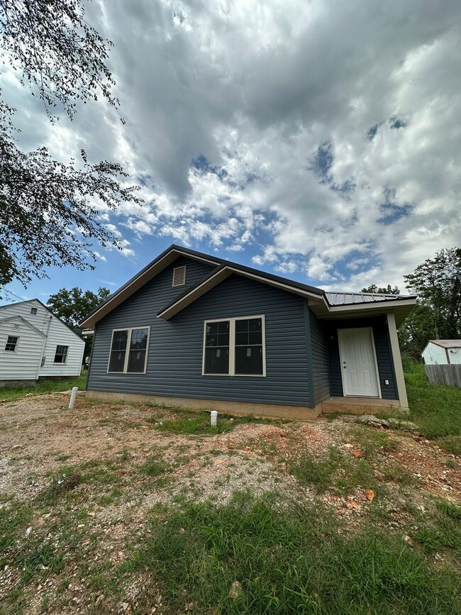 BRAND NEW BUILD!!! 3 Bedroom, 1 Bathroom D... - BRAND NEW BUILD!!! 3 Bedroom, 1 Bathroom D... House