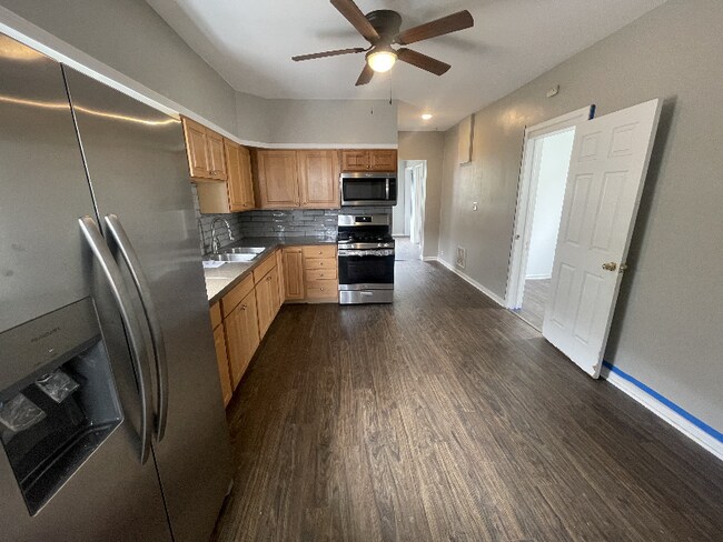 Photo - 4509 S Talman Ave Unidad Fl 2