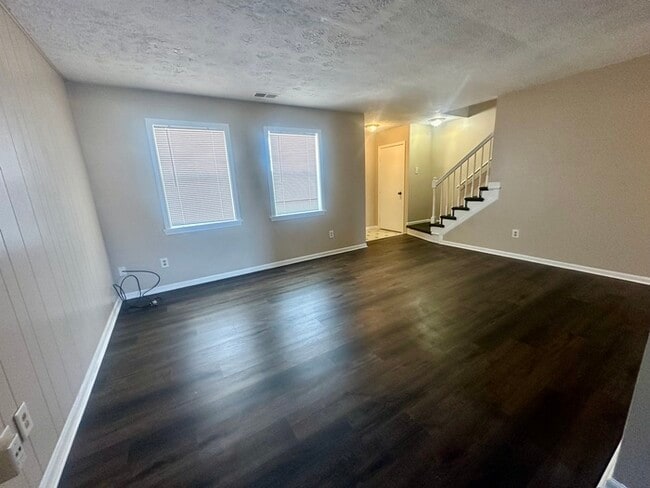 Photo - 6340 Commons Dr