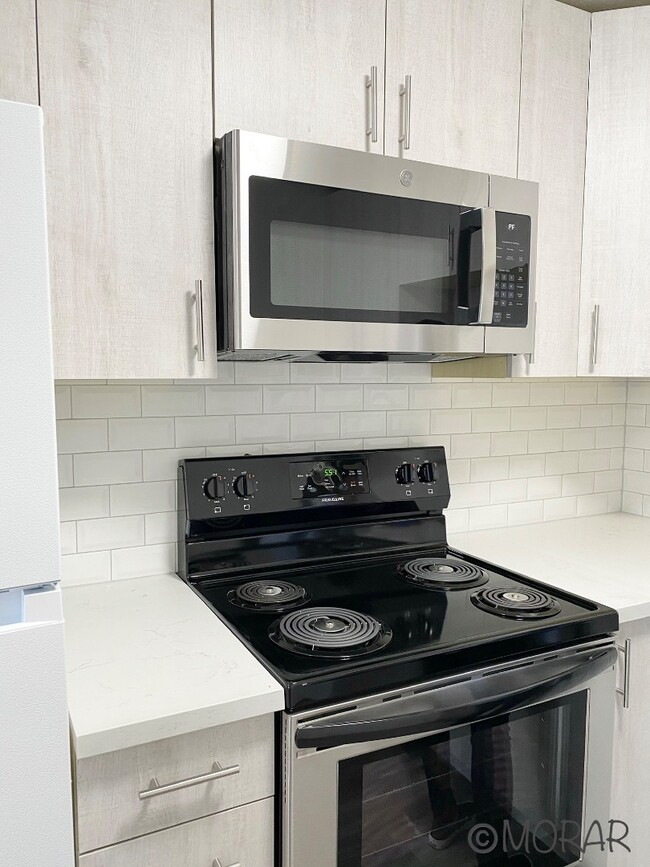 Building Photo - 14702 Washington Ave SW Rental
