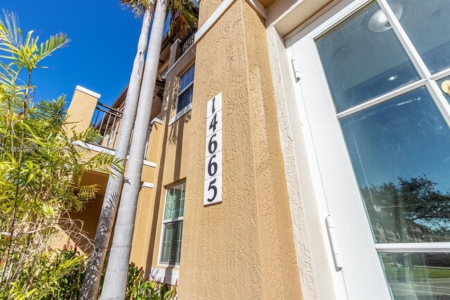 Photo - 14665 SW 9th St