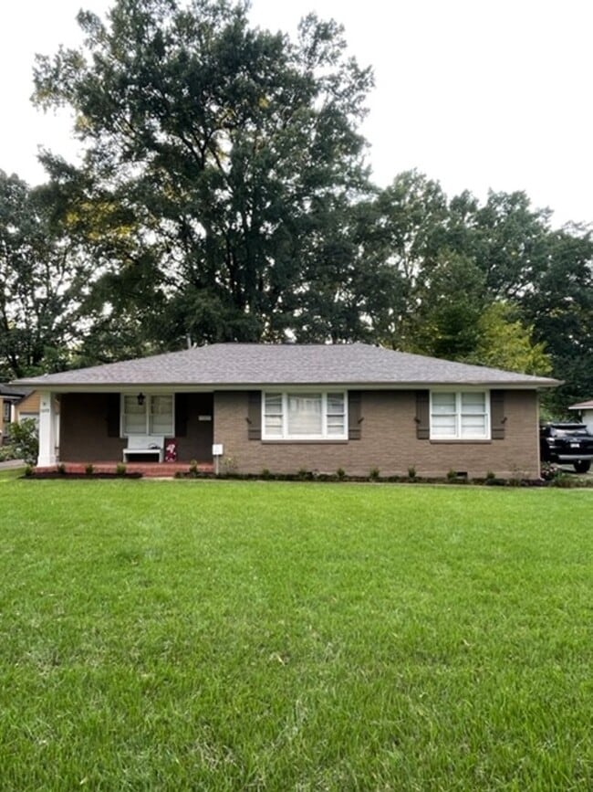 3BD/2BA Home Located in Colonial Acres - 3BD/2BA Home Located in Colonial Acres
