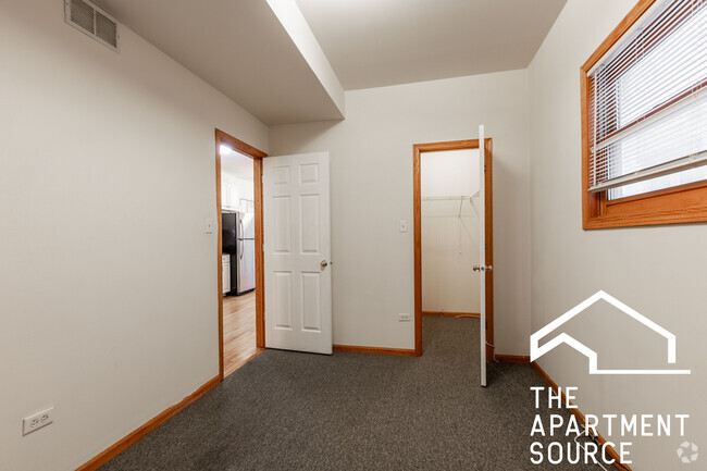 Building Photo - 920 N Paulina St Unit G Rental
