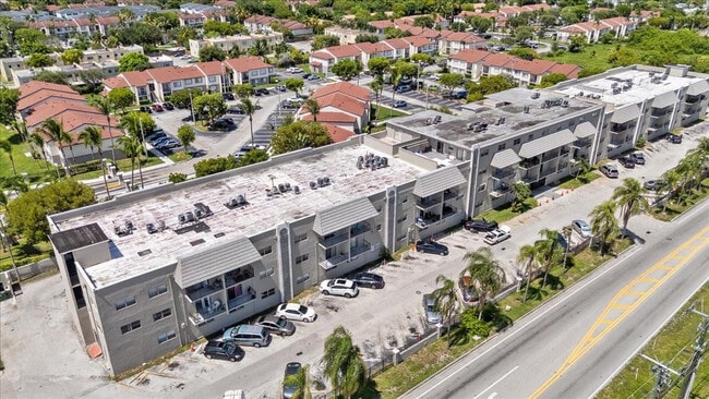 Building Photo - 5100 SW 41st St Unit 3FL-321