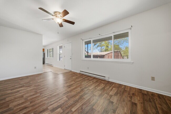 Photo - AMAZING 3 BED, 2 FULL BATH APARTMENT FOR RENT IN OCEAN VIEW! Unidad 4