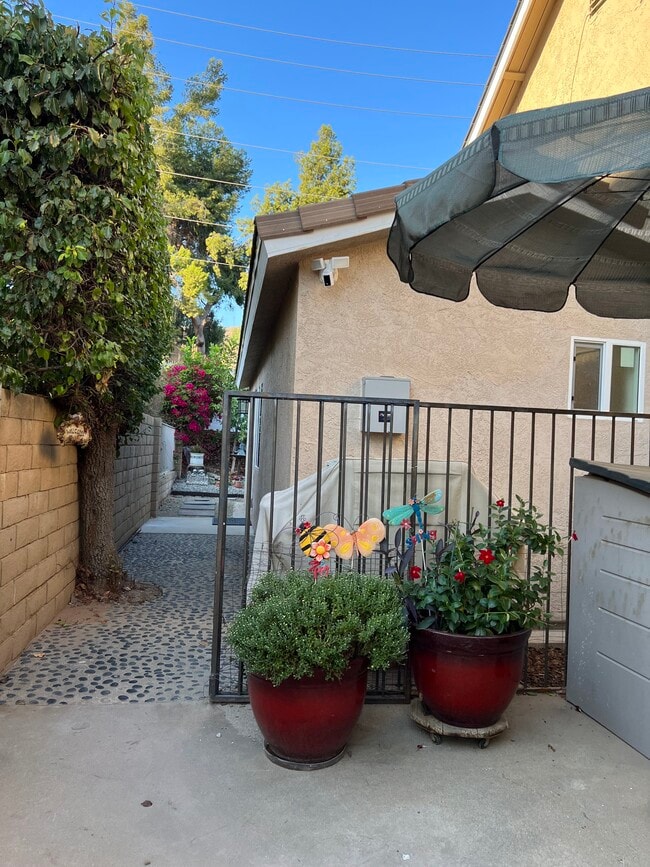 Photo - 863 Woodcrest Ave