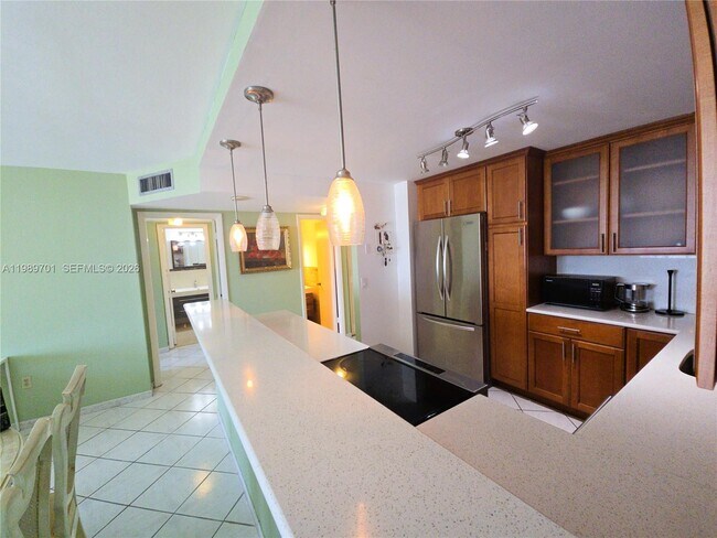 Photo - 2851 NE 183rd St Unit 905E