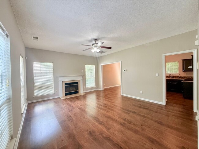 Photo - 2812 Chalgrove Ln