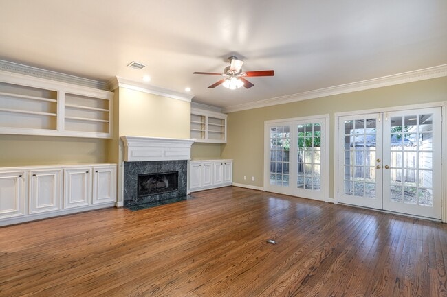Photo - 4418 Jane St