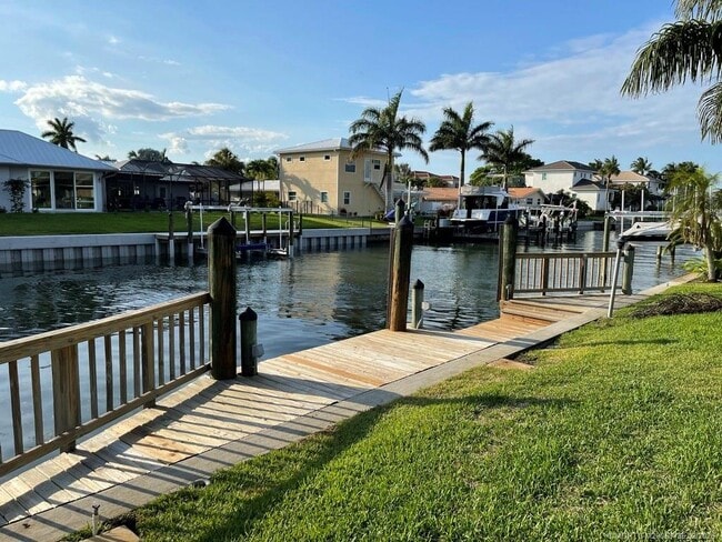 Building Photo - 513 Gunwale Ln