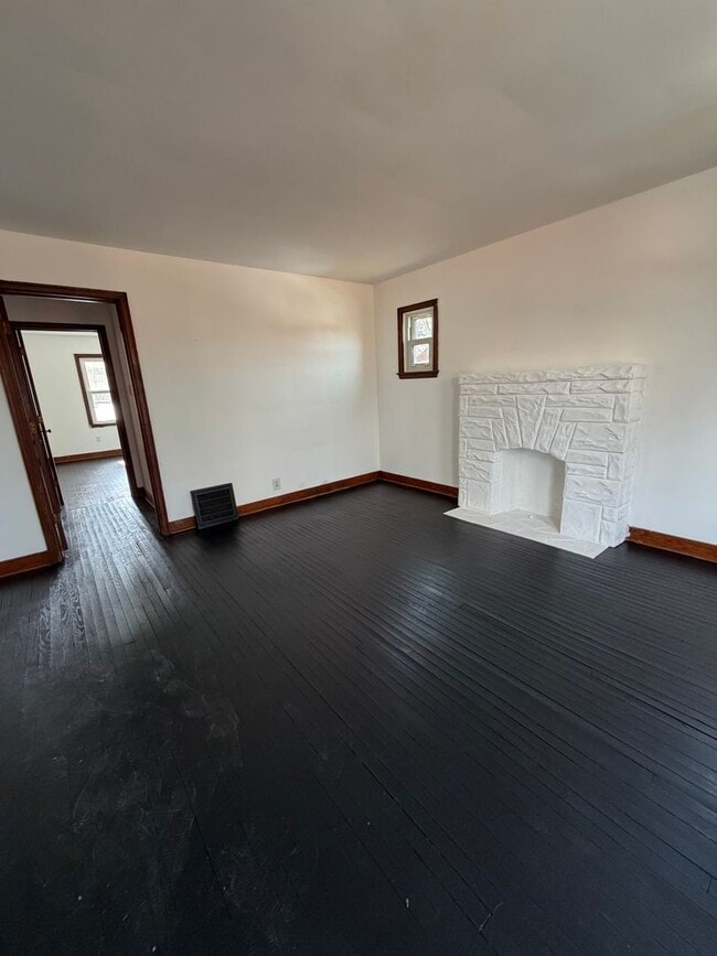 Photo - 1652 Roosevelt Ave Unit 1652 Roosevelt Ave Apt 1