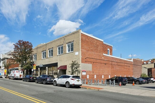 Photo - 331 Bloomfield Ave