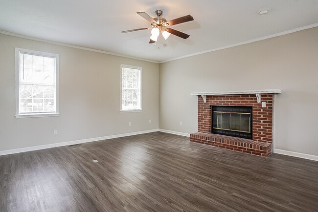 Photo - 308 Kirby Dr
