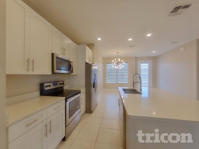 Photo - 2990 Galaxy St