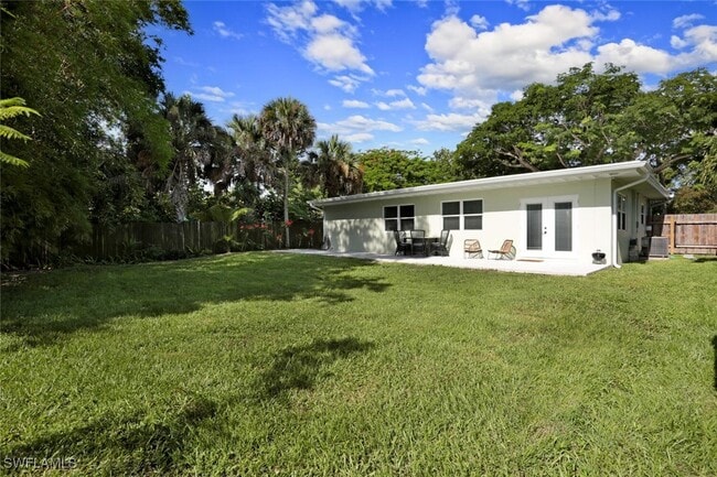 Photo - 982 13th St N