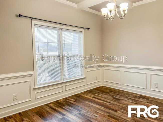 Photo - 491 Fallingbrook Dr