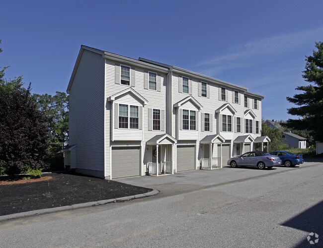 Rogers Common Apartment For Rent In Tewksbury Ma Forrent Com