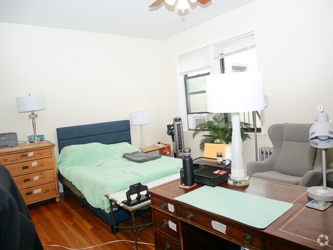 Building Photo - 1489 Beacon St Unit 34 Rental