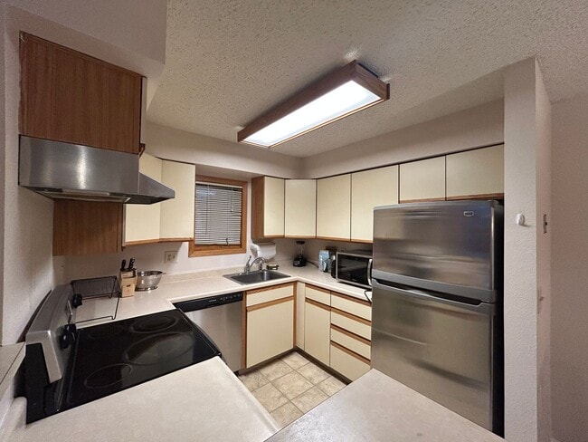Photo - 2892 Shadow Creek Dr Unit 203