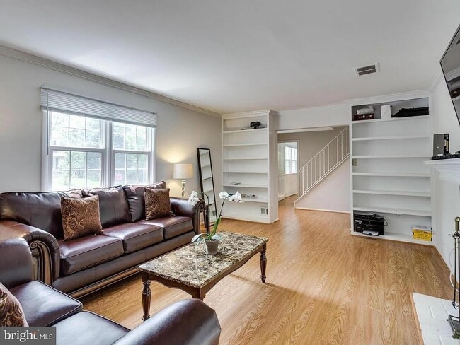 Photo - 7002 Tyndale St
