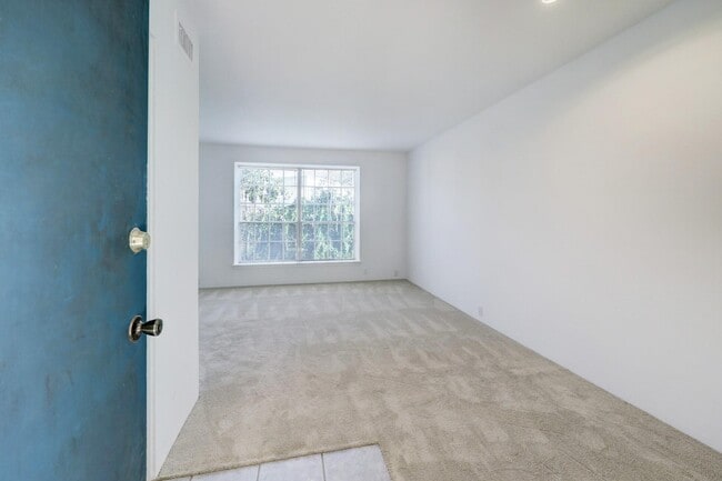 Photo - 5353 Institute Ln Unit 29