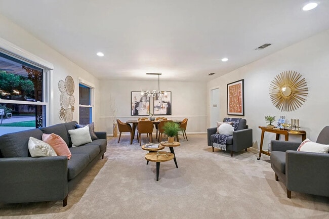 Photo - 6207 Shoal Creek Dr W