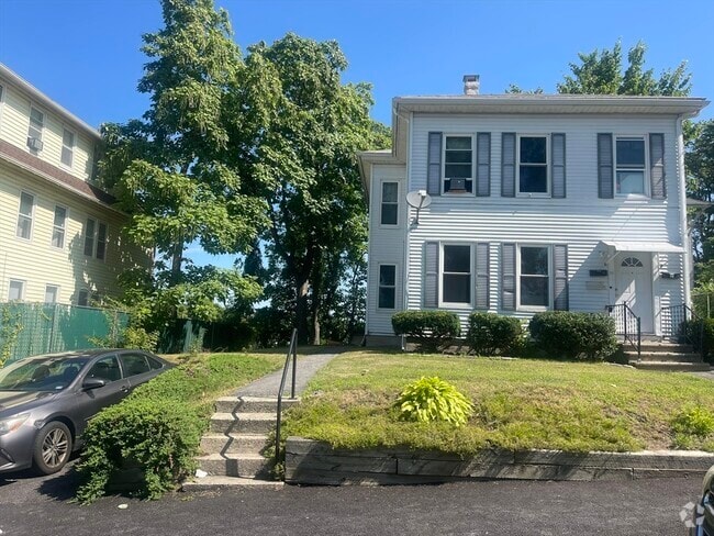Building Photo - 11 King Philip Rd Unit Apt 1