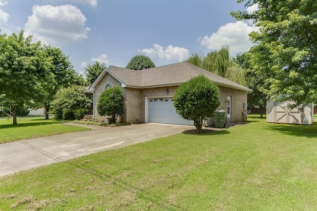 566 Autumndale Dr