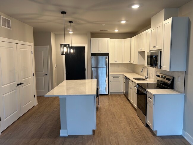 Photo - 3722 Speedway Rd