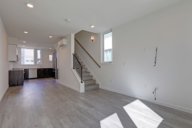 Photo - Stylish Capitol Hill Townhouse Living | 2 Bed + Den + Rooftop