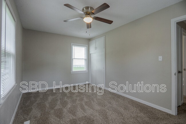 Photo - 505 NE 67th Pl