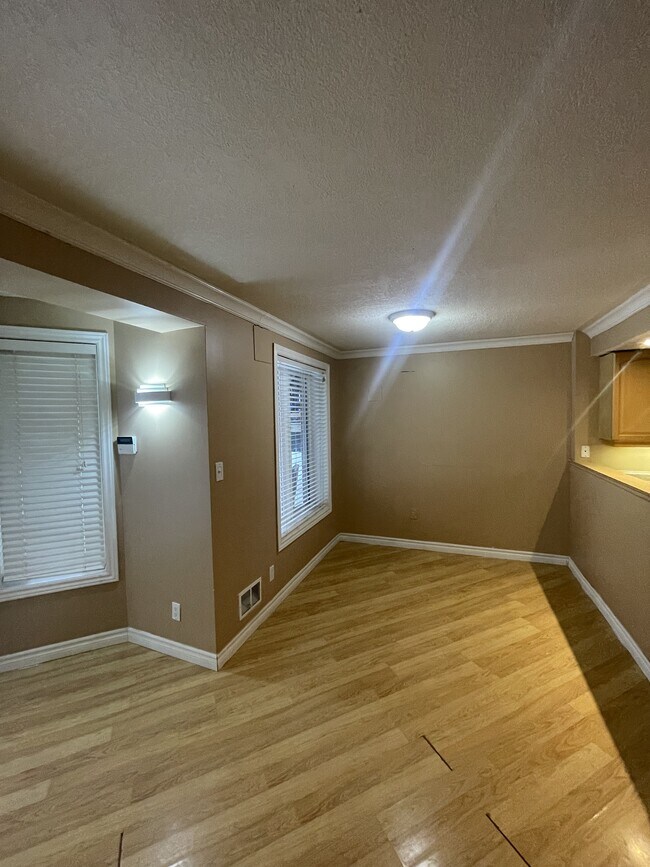 Photo - 14 Hearthbridge St