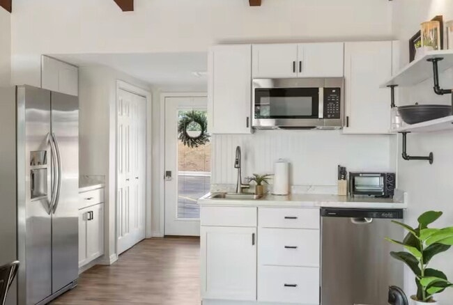 Photo - Remodeled and Stunning 1 Bedroom Condo | Fully Furnished | All Utilites Included | 1 Bathroom | K...