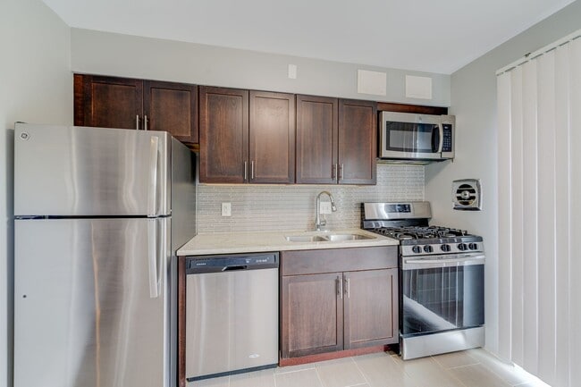 Photo - New Management Installing Over $100K in Im... Unidad F