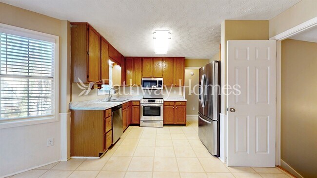 Photo - 1612 Cumberland Club Rd SW