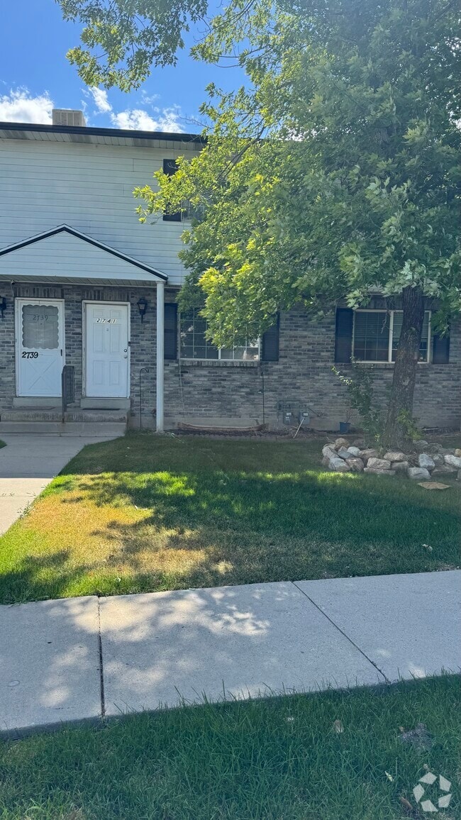 Building Photo - 2741 Centerbrook Dr Rental