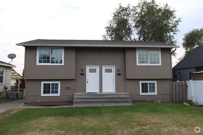 Building Photo - 828 E Gordon Ave Unit 830 E Gordon Ave Rental