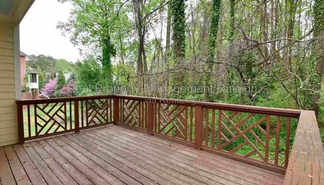 3528 Eden Croft Dr