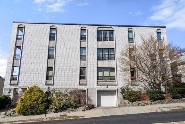 Building Photo - 405 Langley Rd Unit 2B Rental