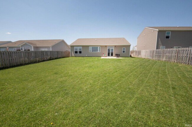 Photo - Fieldstone at the Crossing Community