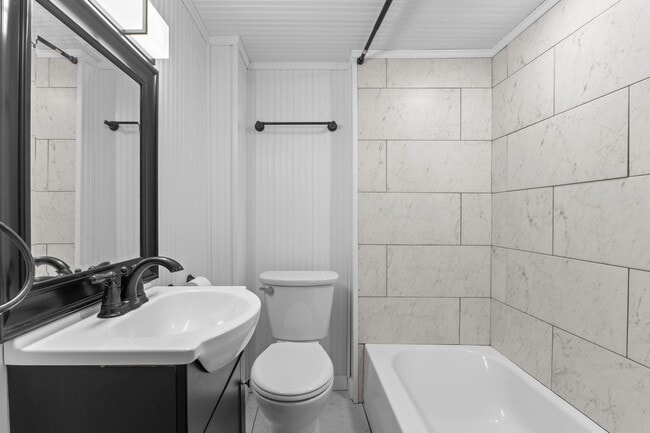 Building Photo - 114-116 South Champlain Street Unit APT 2