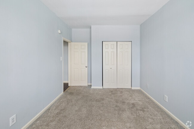 2BR, 1BA - 750SF - Primary Bedroom