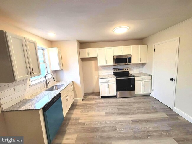 36 W Lancaster Ave Apartment Unit 6 - Downingtown, PA | ForRent.com