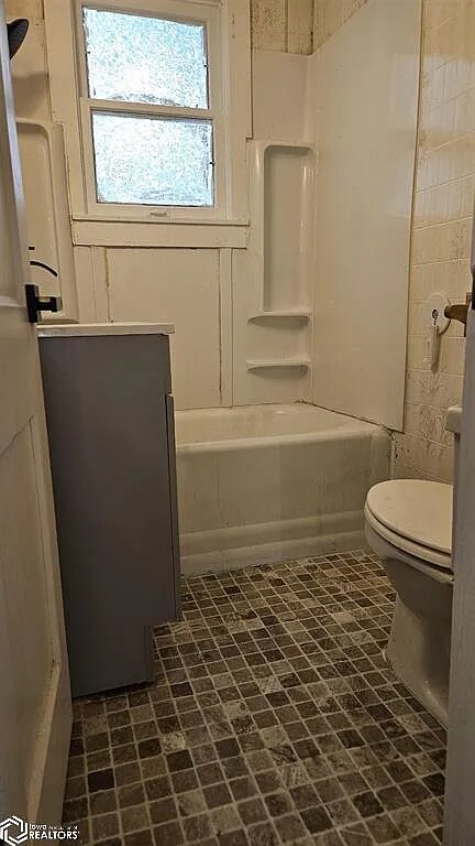 Photo - 107 E Vest St