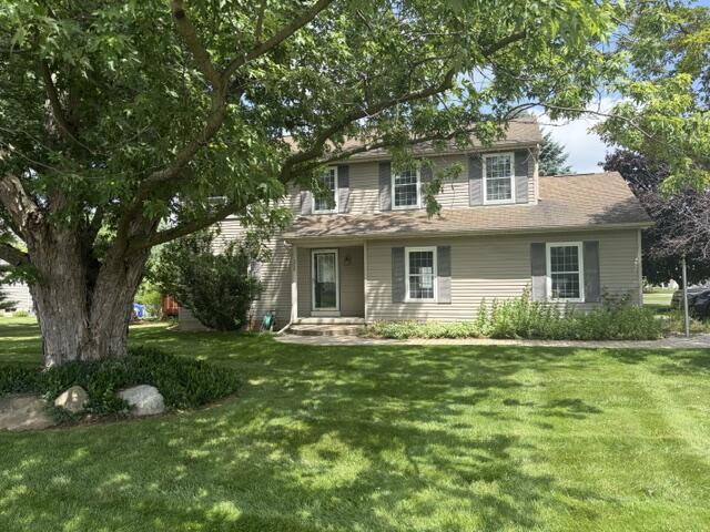 Building Photo - 328 N Pointe Dr