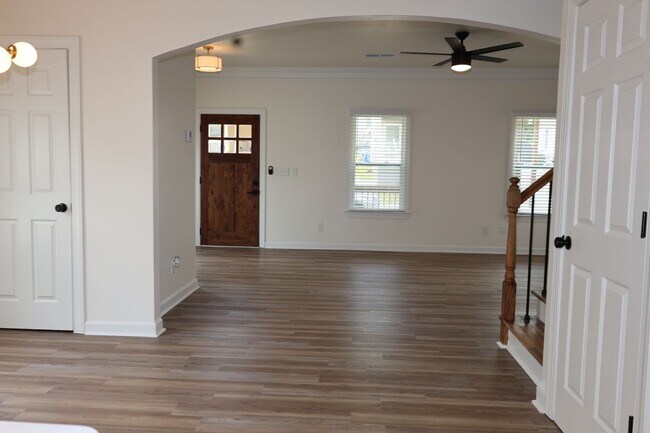 Photo - 3 Bedroom Single Family Home (Newly Renova...