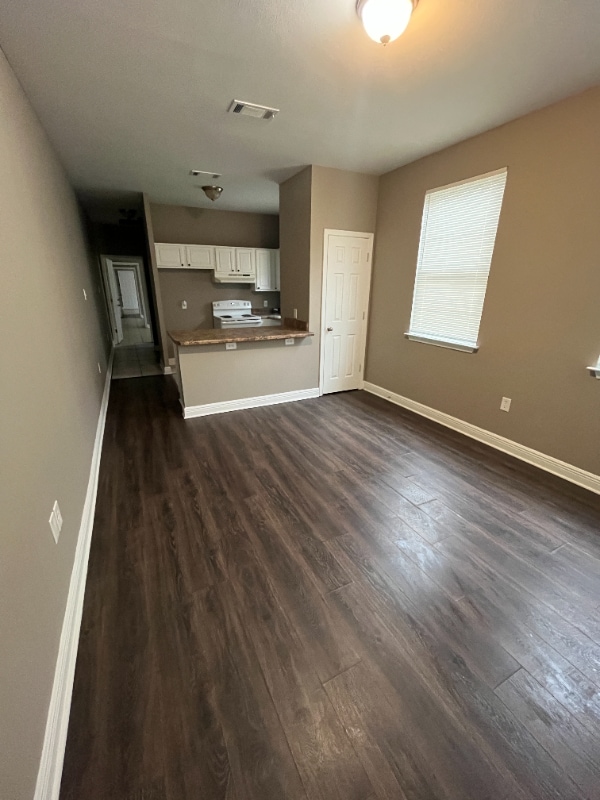 Photo - 1916 Eagle St